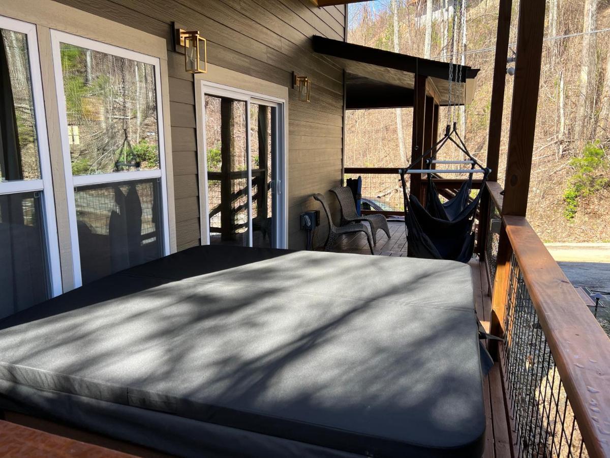 Vila Mins To Gburg Sleeps 8 Hot Tub Arcade Area Pool Gatlinburg Exteriér fotografie