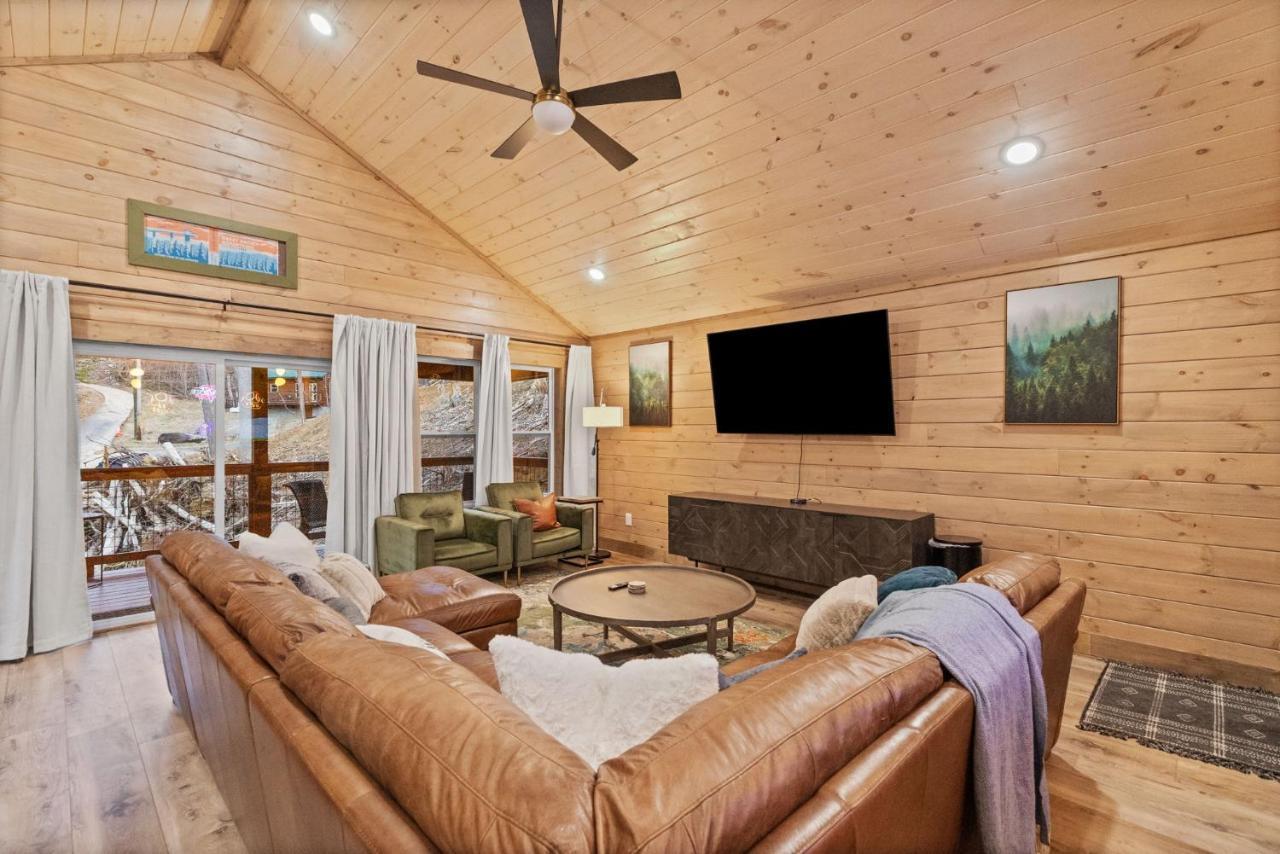 Vila Mins To Gburg Sleeps 8 Hot Tub Arcade Area Pool Gatlinburg Exteriér fotografie