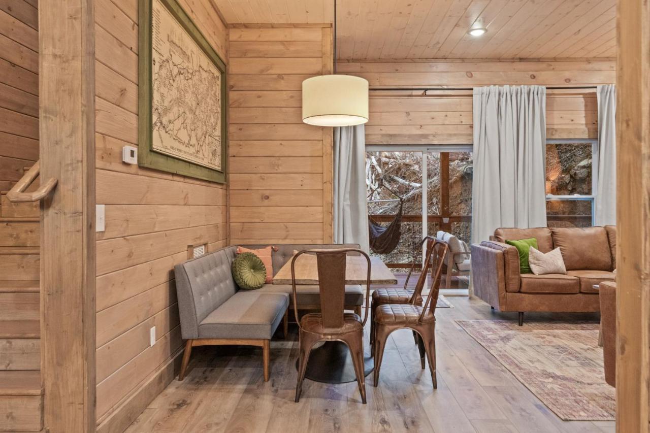 Vila Mins To Gburg Sleeps 8 Hot Tub Arcade Area Pool Gatlinburg Exteriér fotografie