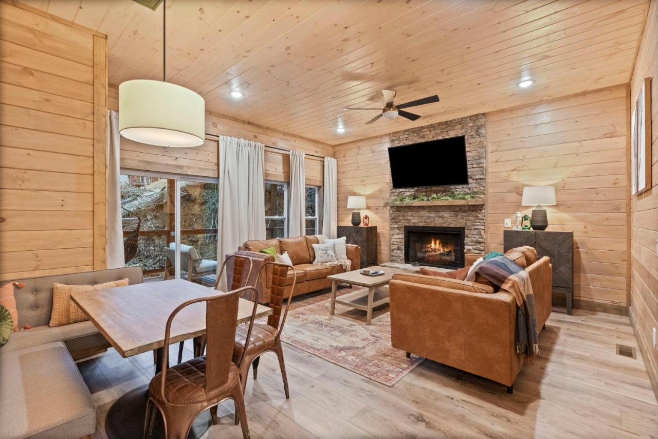 Vila Mins To Gburg Sleeps 8 Hot Tub Arcade Area Pool Gatlinburg Exteriér fotografie