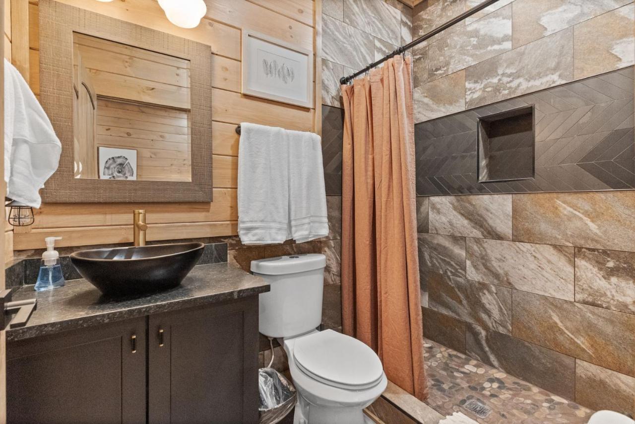 Vila Mins To Gburg Sleeps 8 Hot Tub Arcade Area Pool Gatlinburg Exteriér fotografie