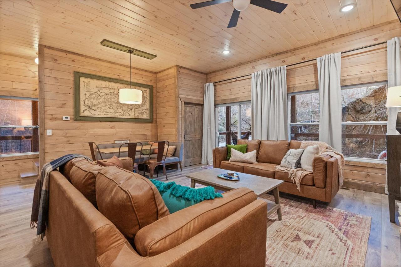 Vila Mins To Gburg Sleeps 8 Hot Tub Arcade Area Pool Gatlinburg Exteriér fotografie