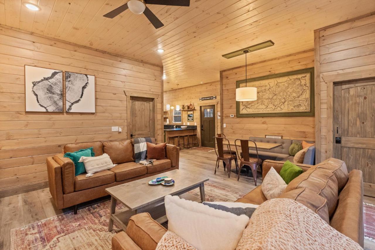 Vila Mins To Gburg Sleeps 8 Hot Tub Arcade Area Pool Gatlinburg Exteriér fotografie