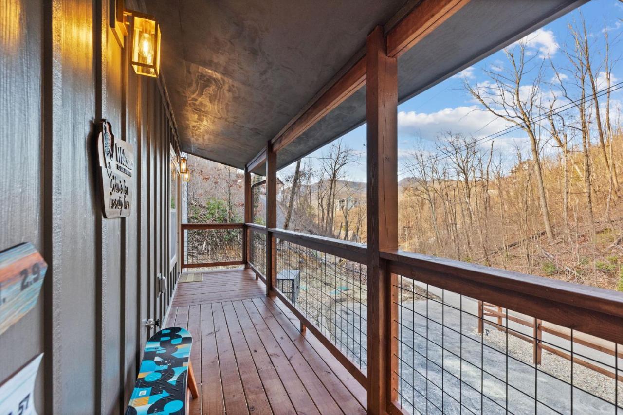 Vila Mins To Gburg Sleeps 8 Hot Tub Arcade Area Pool Gatlinburg Exteriér fotografie